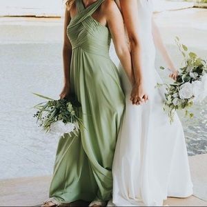 Green halter top long Tulle and Chantilly